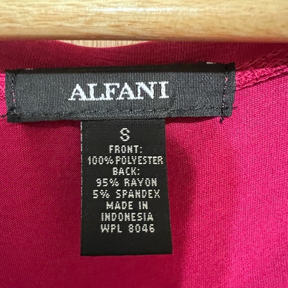 ALFANI - SIZE SMALL- RED CAMISOLE - Picture 4 of 10